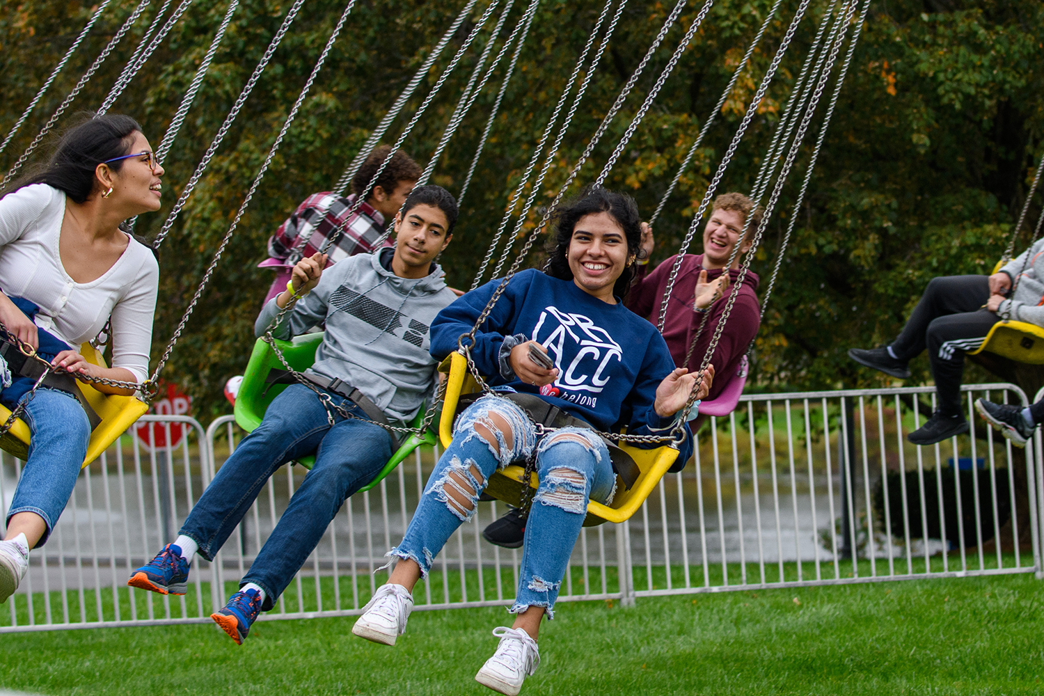 Students and families attend the Homecoming Carnival during Family Weekend